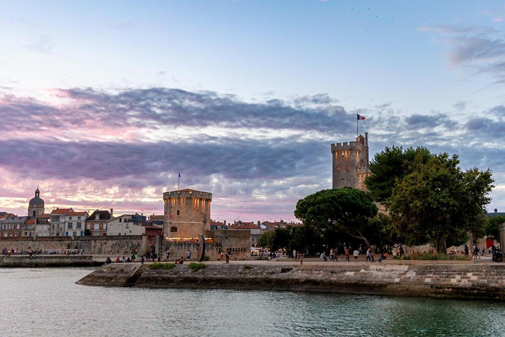 L'Appartement : Location Les Merciers. La Rochelle  Exteriör bild